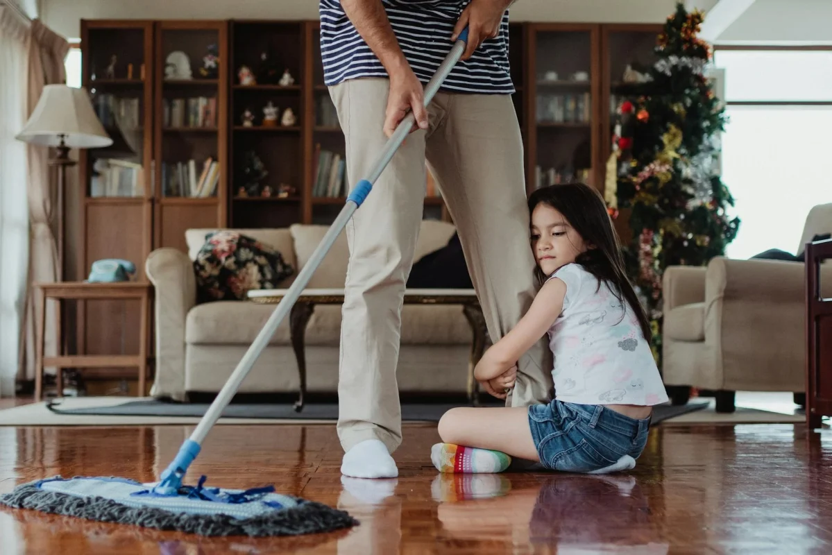 Cara Pel Lantai Kayu Jati Agar Awet & Mengkilap 2026 3 Mopping Technique Wooden Floor
