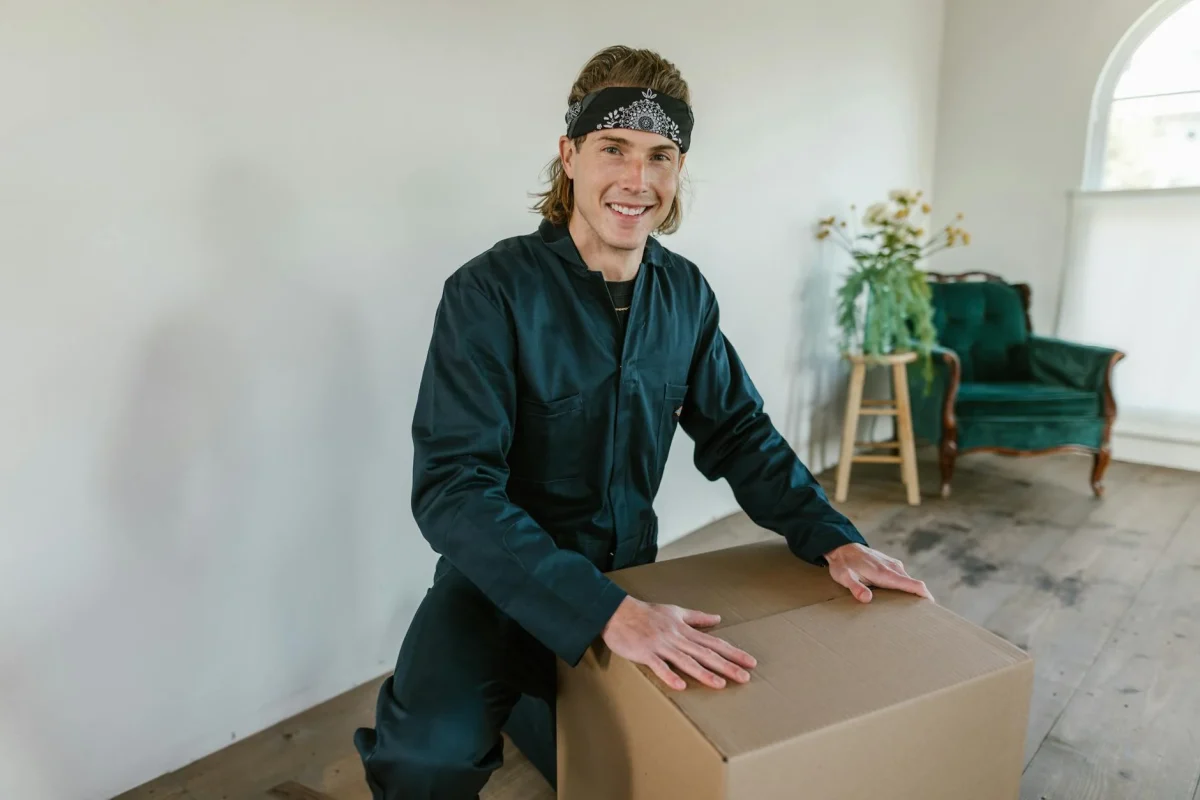 Cara Melindungi Lantai Parket dari Kaki Furniture 2026 6 Moving Furniture Lifting Heavy Objects