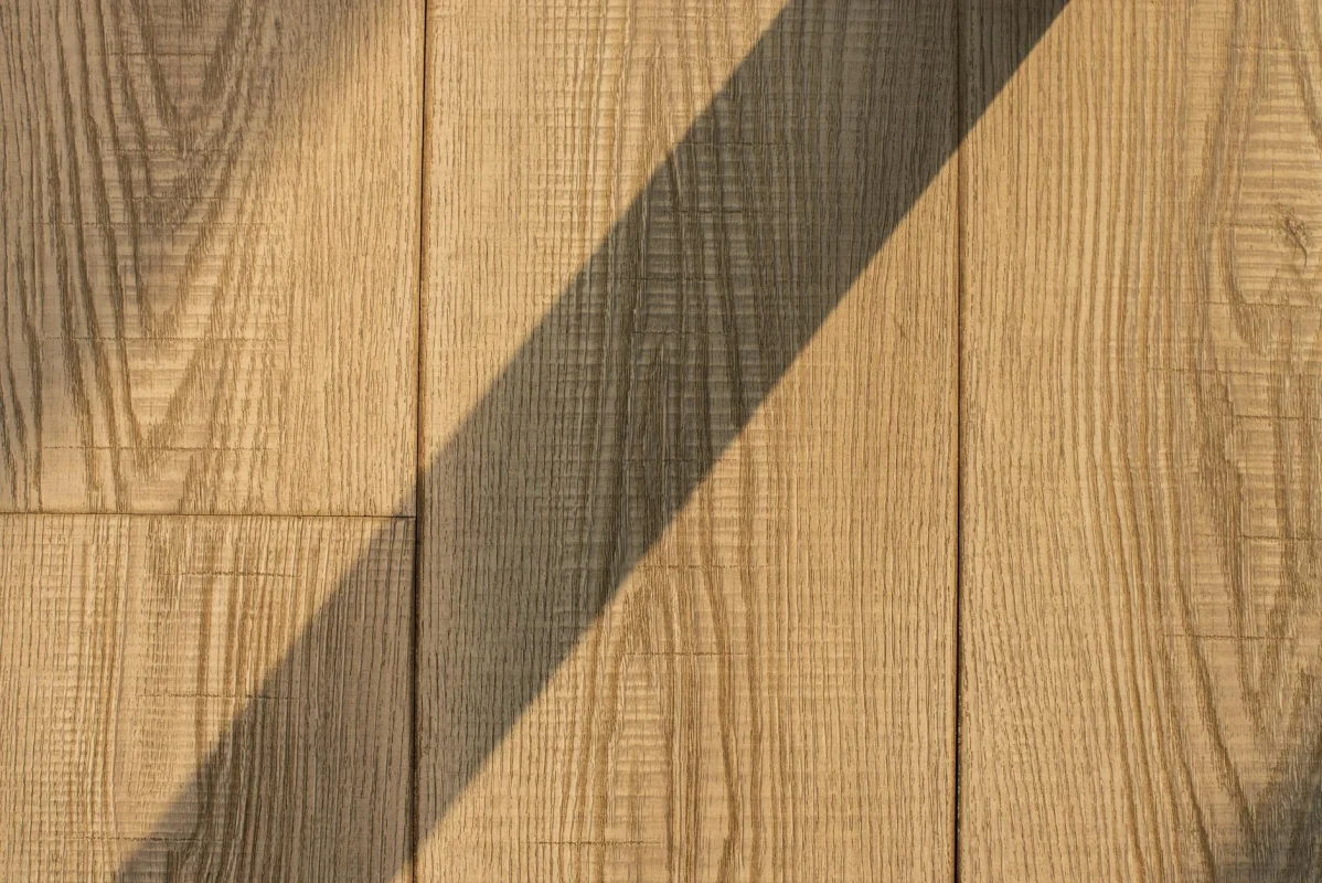 Cara Memilih Warna Lantai Parket untuk Ruangan Sempit 2026 2 Oak Wood White Maple Floor