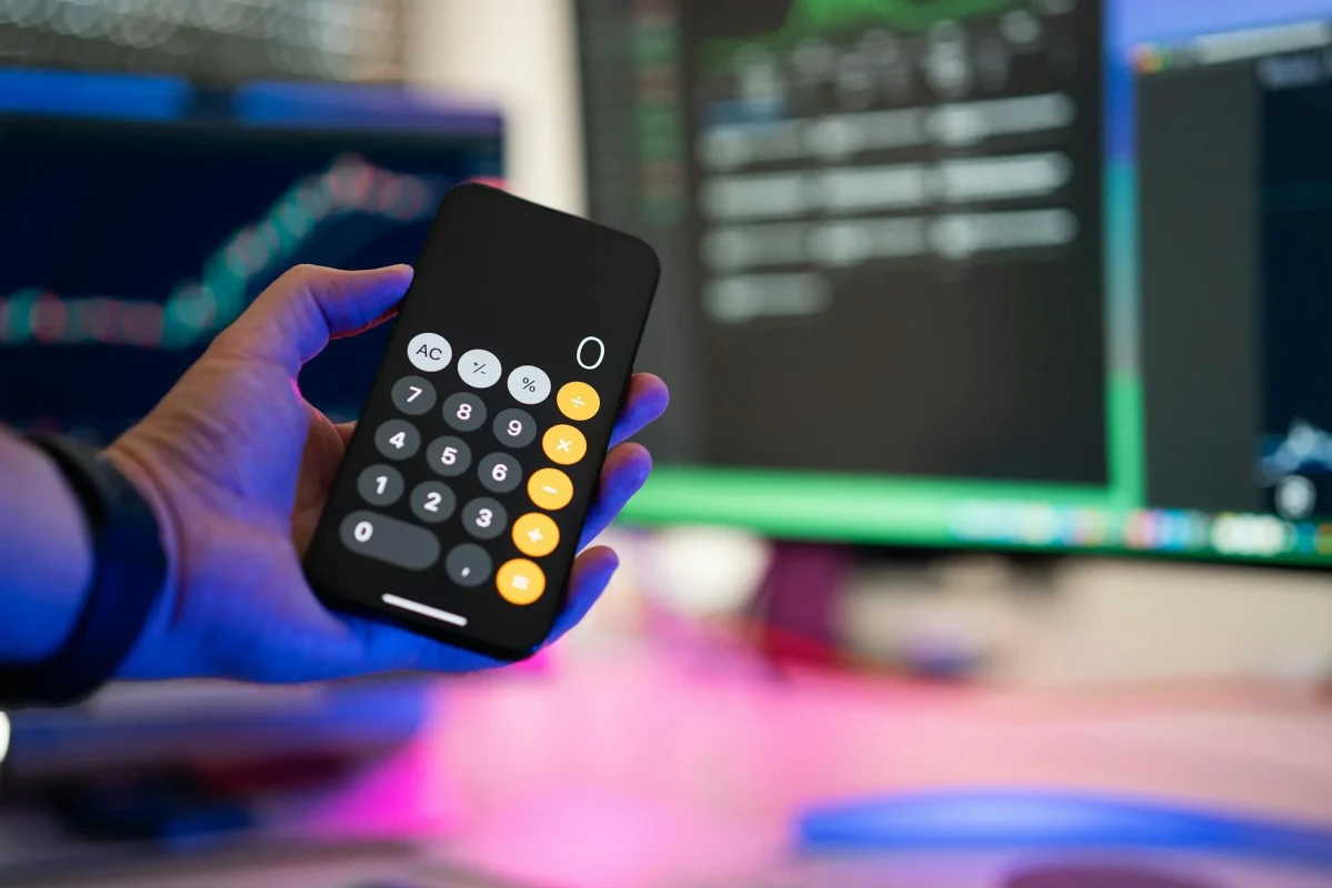 Foto oleh Jakub Zerdzicki di Pexels Price List Calculator