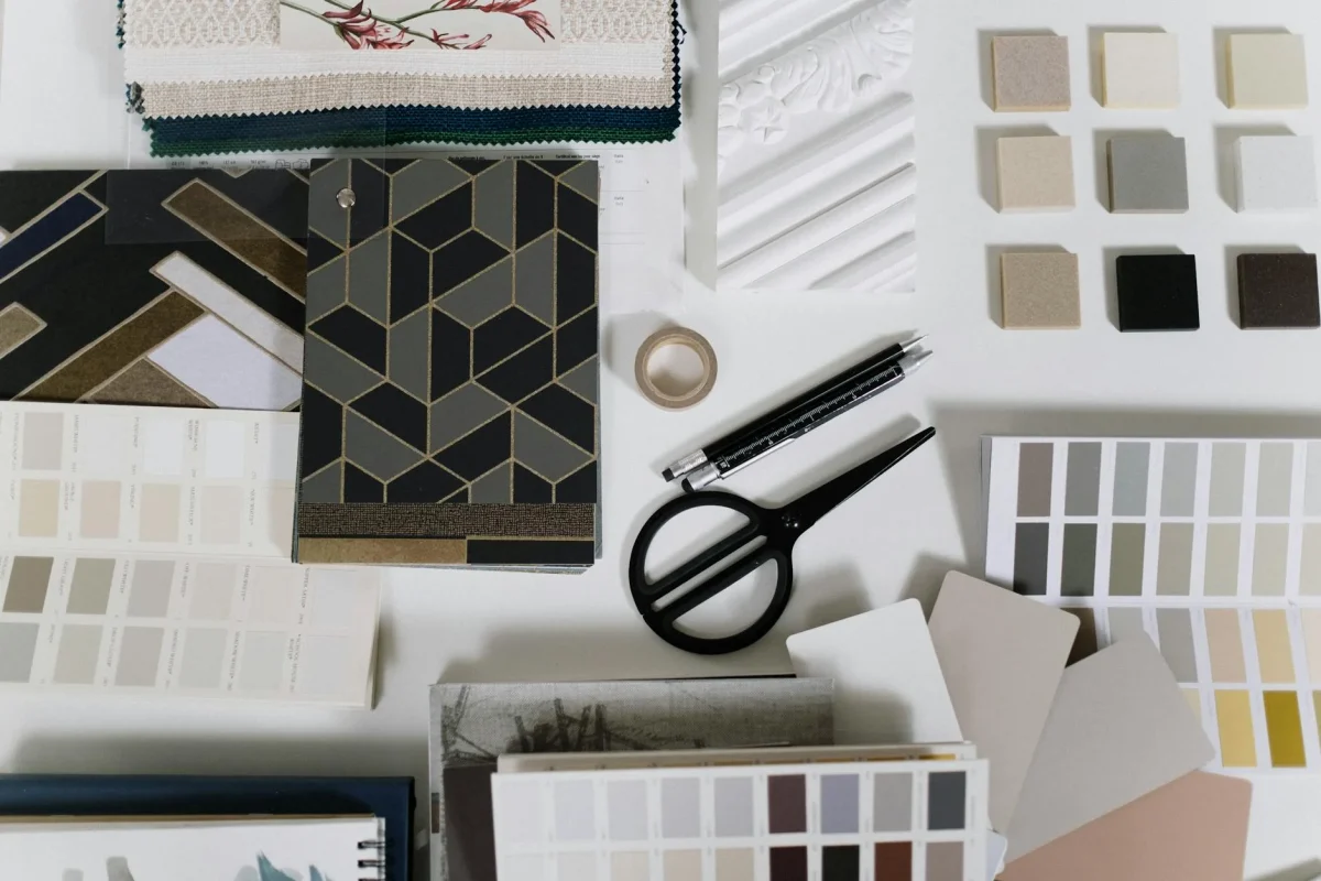 Foto oleh cottonbro studio di Pexels Price List Wood Samples Interior Budget