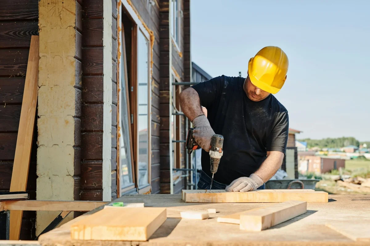 Ketahanan Lantai Parket Kayu Terhadap Goresan 2026 4 Professional Carpenter Construction Tools