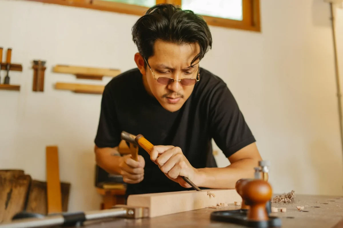 Jasa Pemasangan Lantai Parket Kayu Sistem Klik 2026 1 Professional Carpenter Wood Flooring
