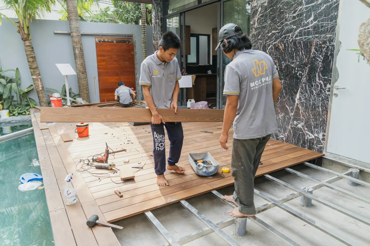 Professional Carpenter Wooden Deck