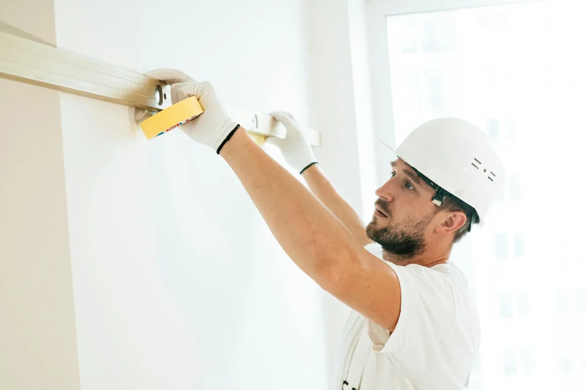 Foto oleh Antoni Shkraba Studio di Pexels Professional Contractor Craftsmanship