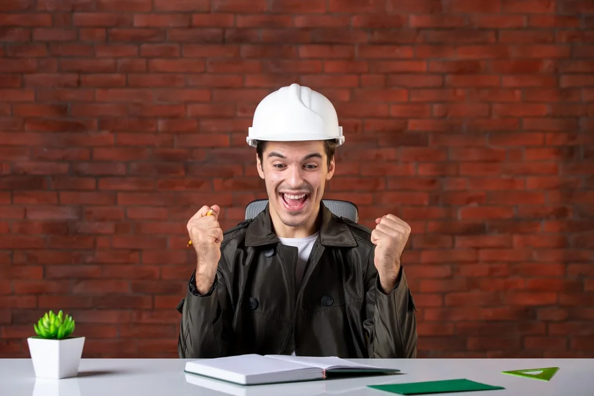 Apakah Parket Lantai Kayu Tahan Rayap? Cek Faktanya di Sini 6 Professional Contractor Handshake