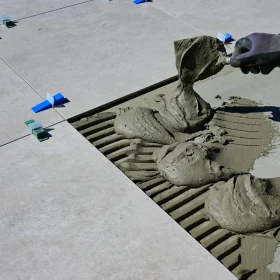 Perbedaan Parket dan Kayu Solid Basket Terbaik 2026 7 Professional Flooring Expert Worker
