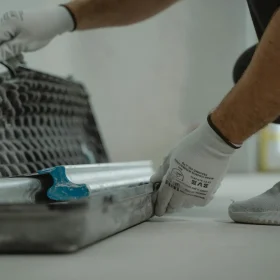Lantai Kayu vs Lantai Vinyl Basket: Mana yang Terbaik 2026? 9 Professional Flooring Installer Tools