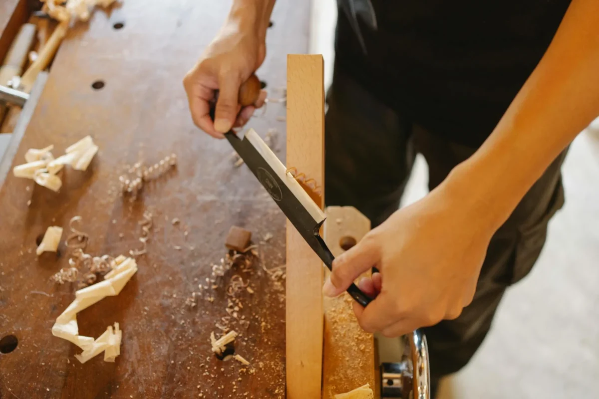 Cara Pasang Lantai Parket & Jasa Pasang Profesional 2026 6 Professional Team Carpentry Tools
