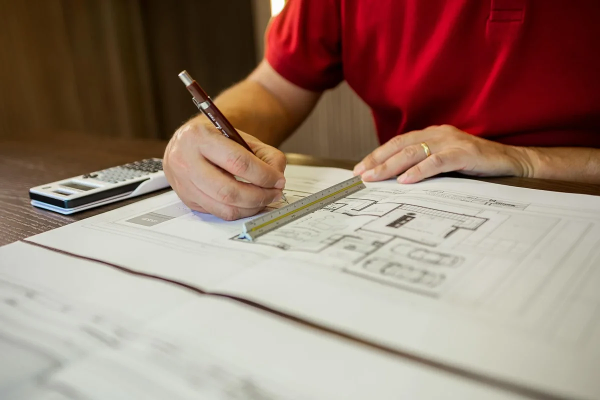 Krisfloor vs Kano: Mana Lantai Kayu Terbaik 2026? 5 Project Planning Measuring Floor