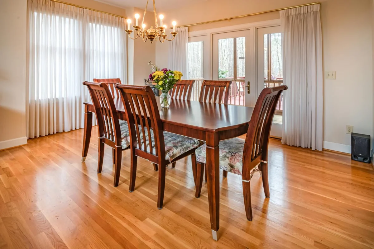 Foto oleh Curtis Adams di Pexels Shiny Wood Floor Wooden Interior