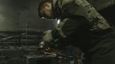 Skilled Worker Precision Tool