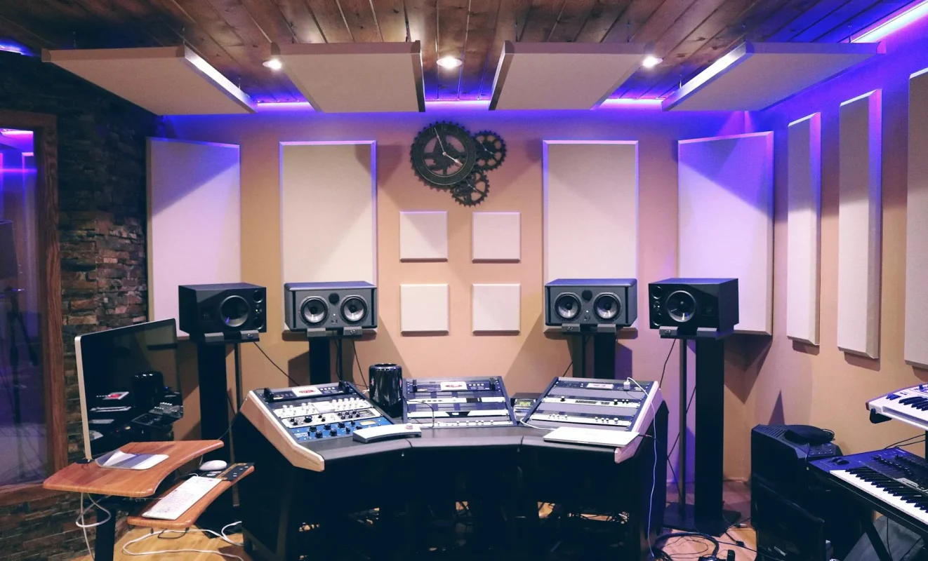 Lantai Parket Kayu untuk Studio Musik: Estetika & Akustik 2026 5 Soundproofing Foam Acoustic Panel