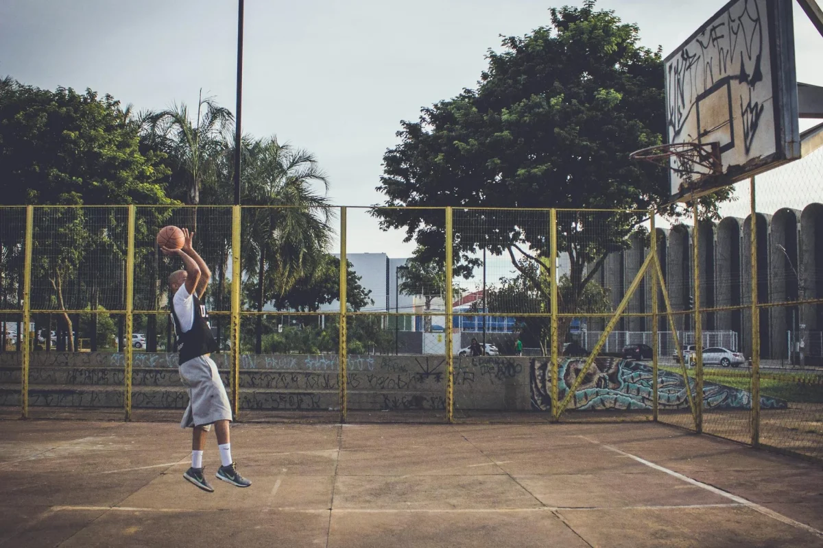 Foto oleh Justiniano Adriano di Pexels Sports Science Basketball Player Jump