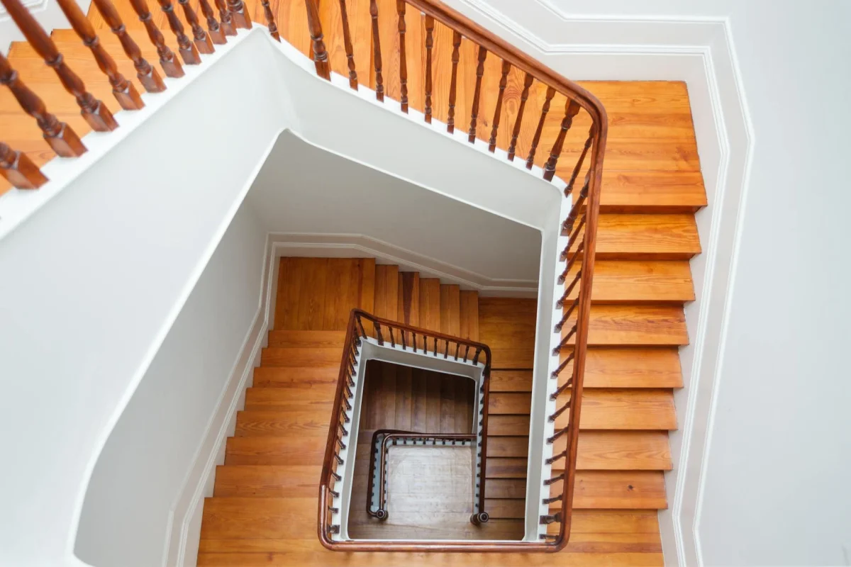 Jasa Pasang Lantai Parket untuk Tangga Profesional 2026 8 Staircase Design Modern Interior