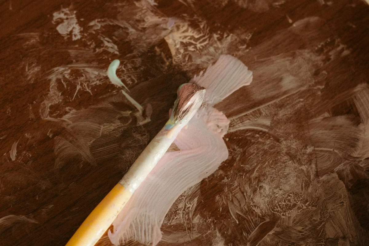 Jasa & Tips Perawatan Rutin Lantai Parket Kayu Outdoor 2026 3 Wood Coating Painting Brush