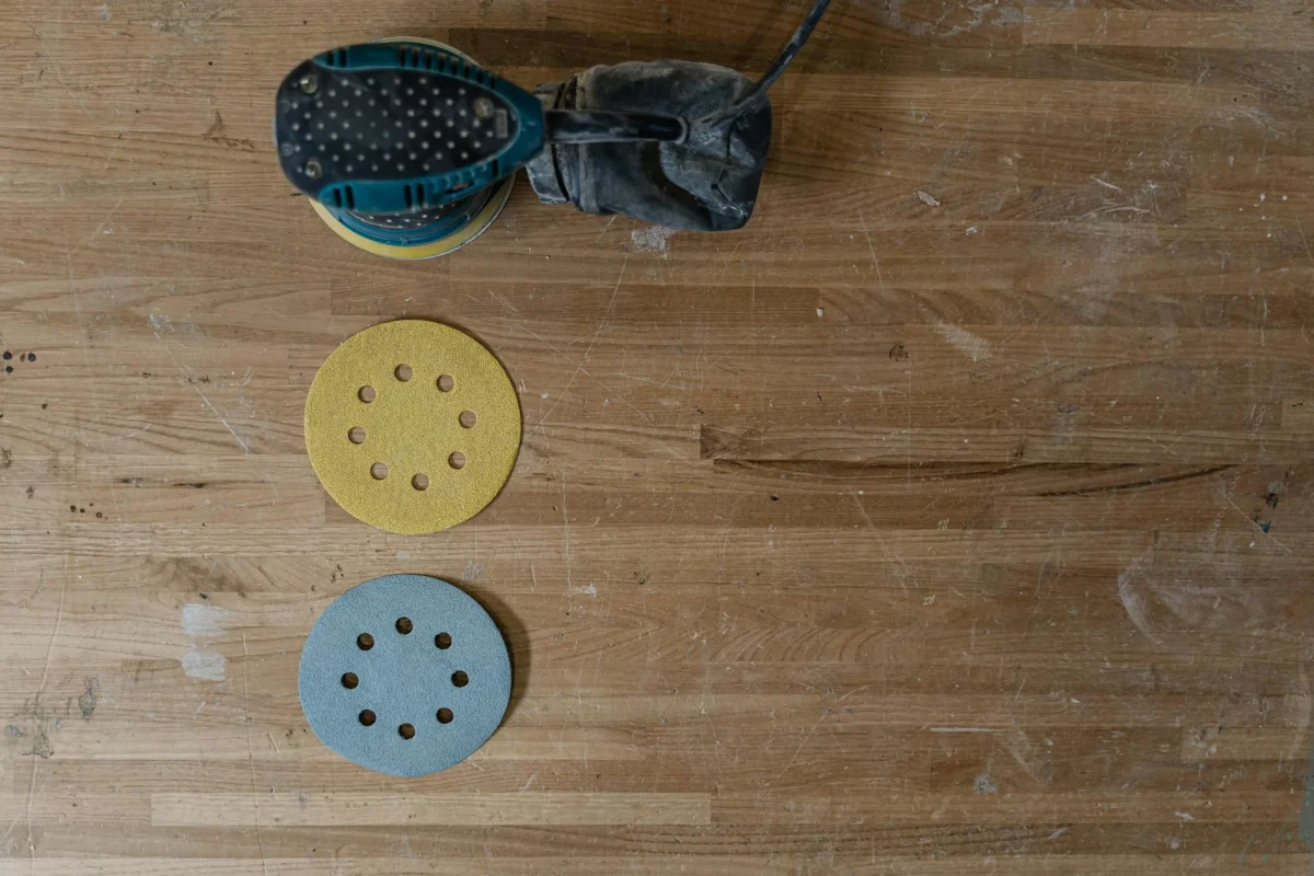 Foto oleh Tima Miroshnichenko di Pexels Wood Floor Restoration Professional Sander