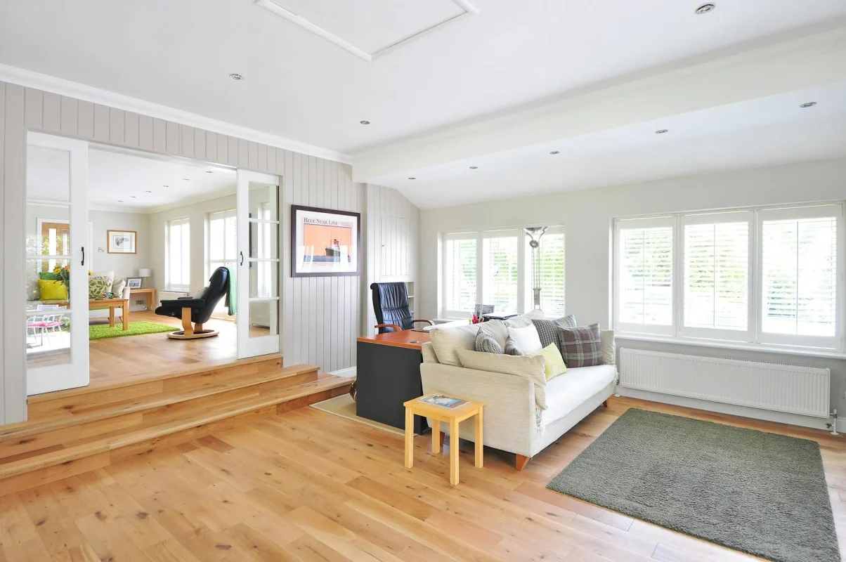 Foto oleh Pixabay di Pexels Wood Flooring Modern House