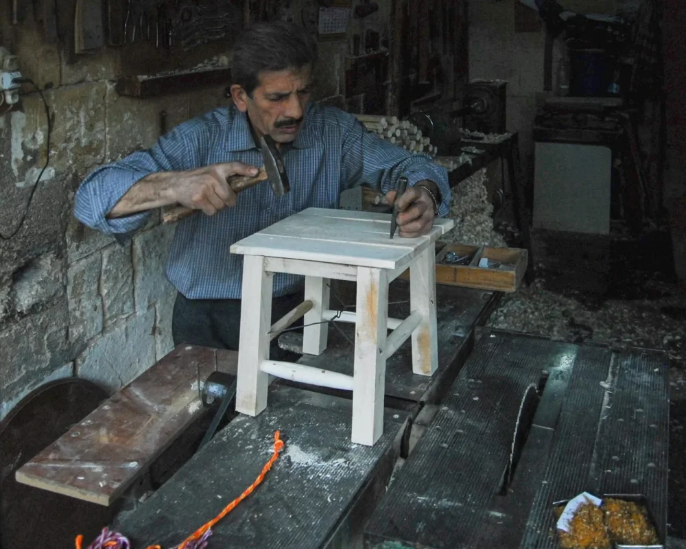 Foto oleh Mehmet Turgut Kirkgoz di Pexels Wood Glue Hammer Tool