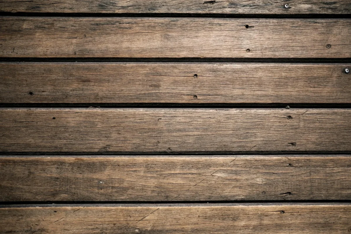 Perbedaan Lantai Parket dan Lantai Kayu Biasa 2026 1 Wood Planks Hardwood Floor