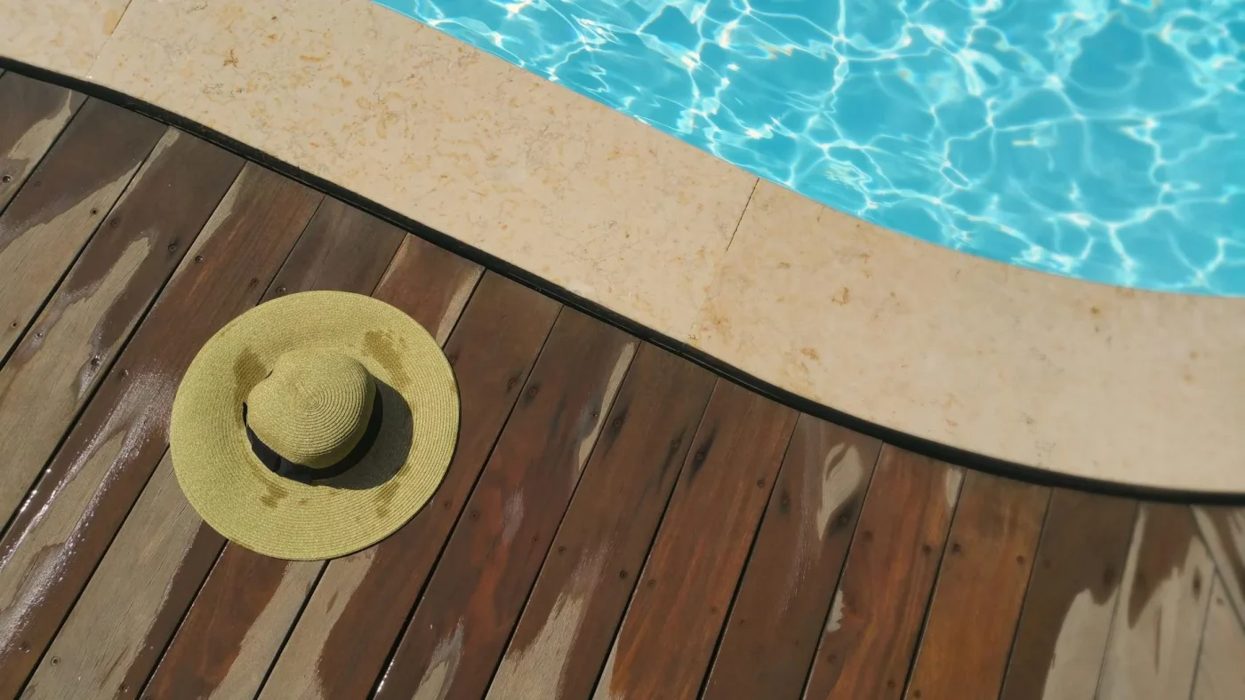 Bisakah Parket Digunakan untuk Outdoor? Cek Solusi Terbaiknya! 1 Wooden Deck Outdoor Terrace Wood Texture