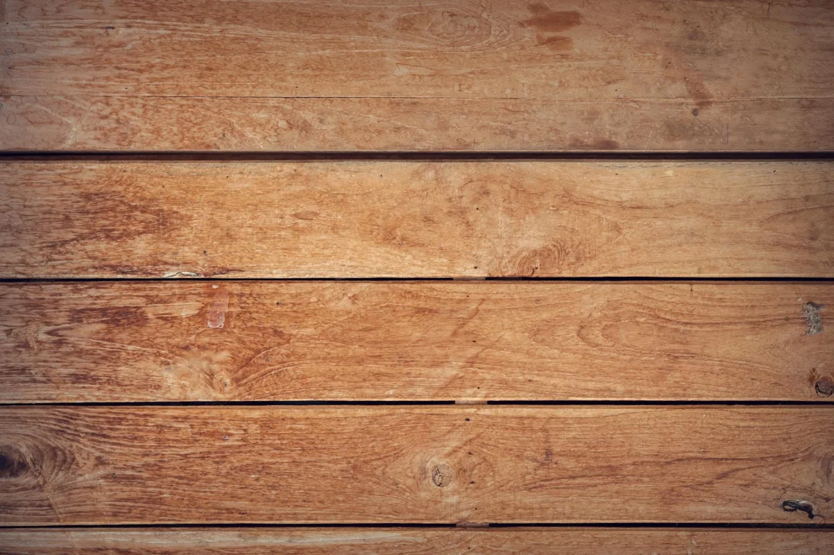 Bisakah Parket Ditimpa Vinyl? Panduan & Jasa Pasang 2026 1 Wooden Floor Vinyl Planks