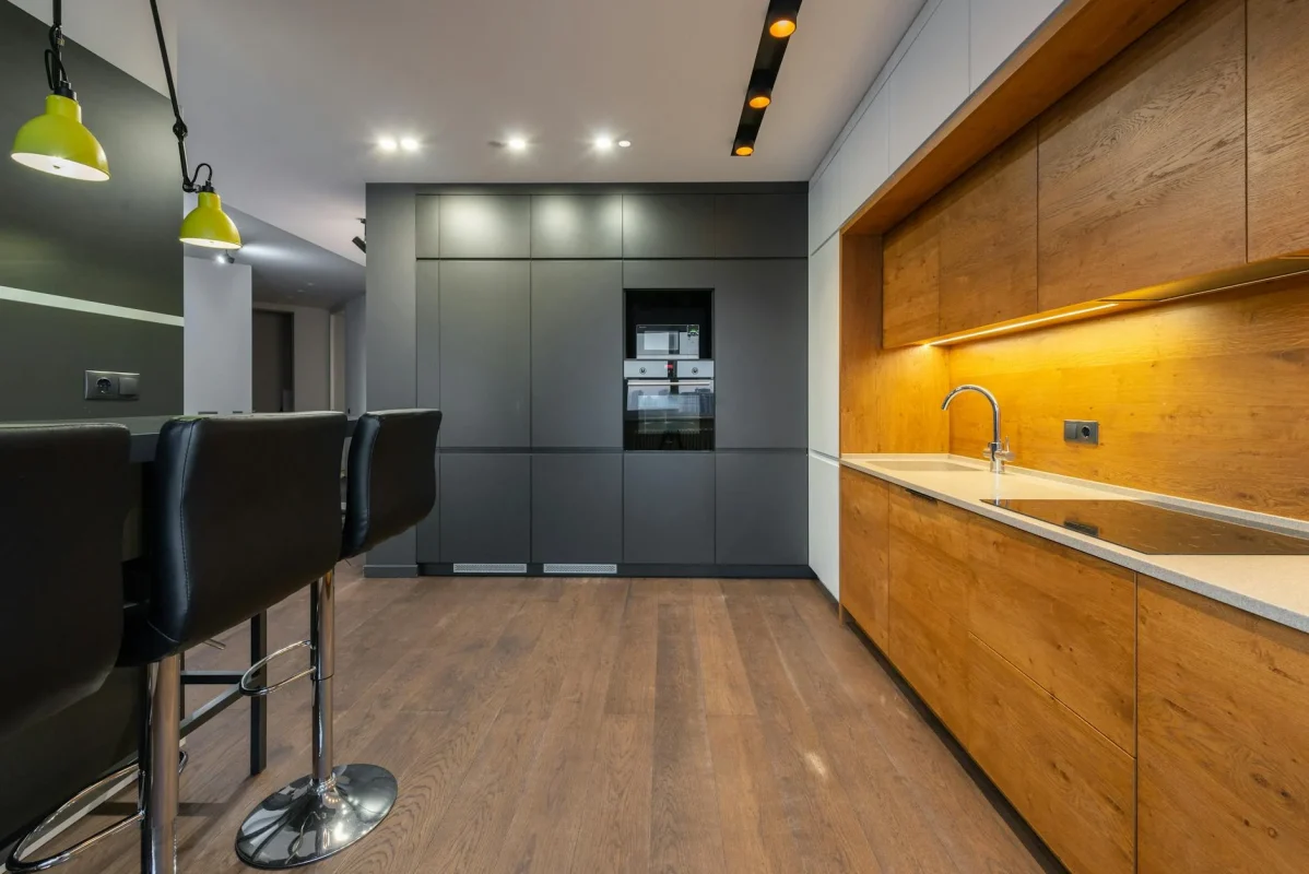 Apa Lantai Parket Kayu Cocok Untuk Dapur? 2026 1 Wooden Kitchen Floor Modern Kitchen Interior