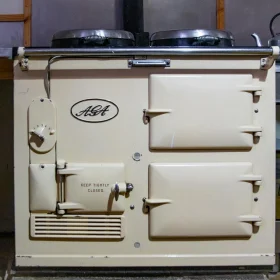 Kekurangan Parket Lantai Kayu untuk Dapur & Solusinya 2026 7 Kitchen Oven Stove Heat Wood Expansion