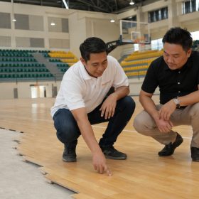 Cara Merawat Lantai Kayu agar Tahan 20 Tahun: Panduan Lengkap per Jenis Material 1 konsultasi lantai lapangan basket lantaiparket surabaya