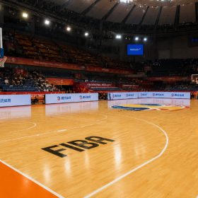Standar FIBA Lantai Lapangan Basket 2026: Spesifikasi Teknis Lengkap 9 standar FIBA lantai lapangan basket spesifikasi teknis 2026 lantaiparketid